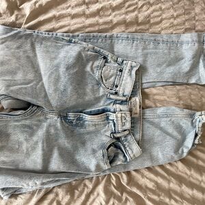 Ultra High Rise 90s Straight Jean